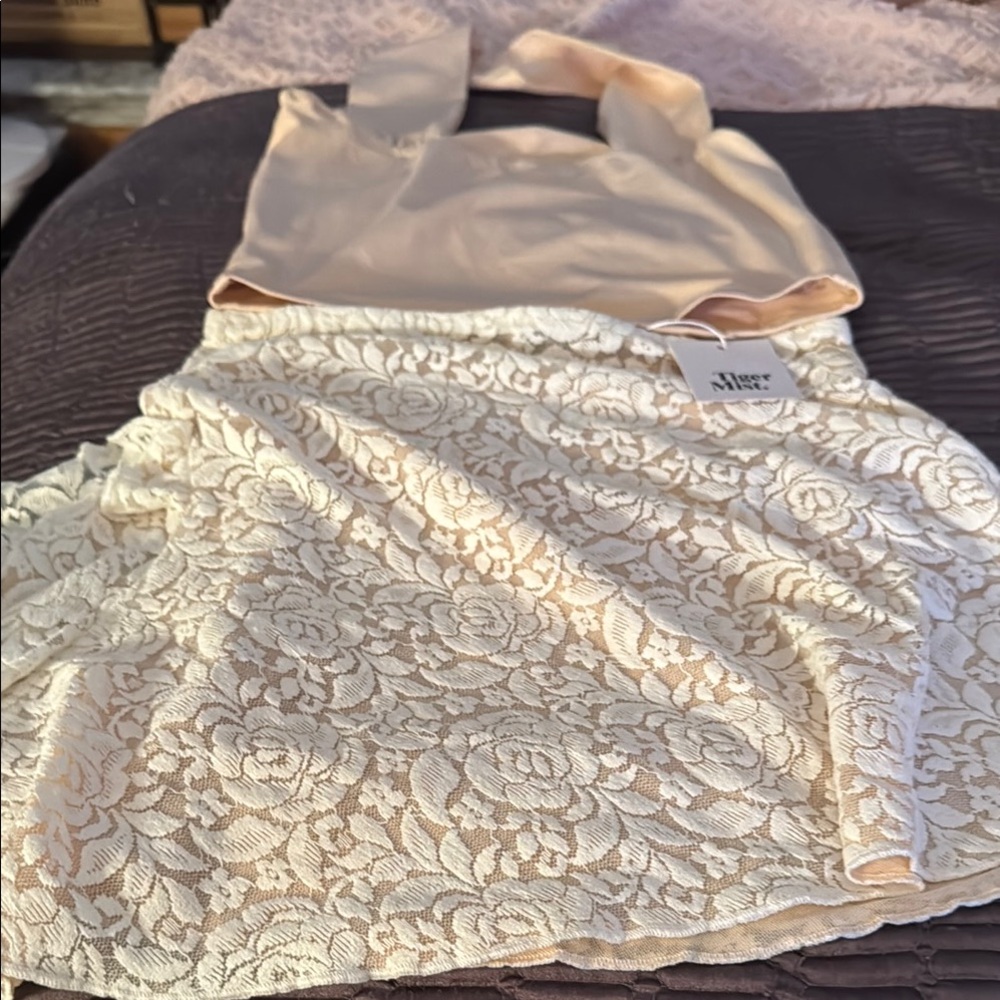 Elegant Lace Dress in Cream and Tan